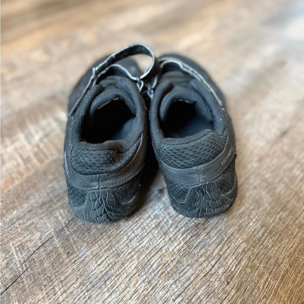 Merrell Men's Black Athletic Trainer with Hook-and-Loop Strap